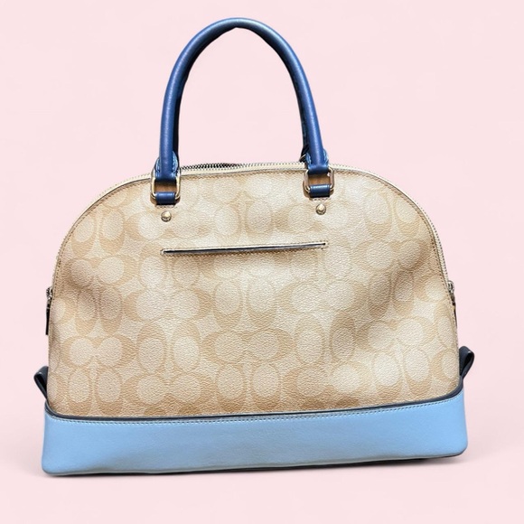 Coach - Picture 2 of 13